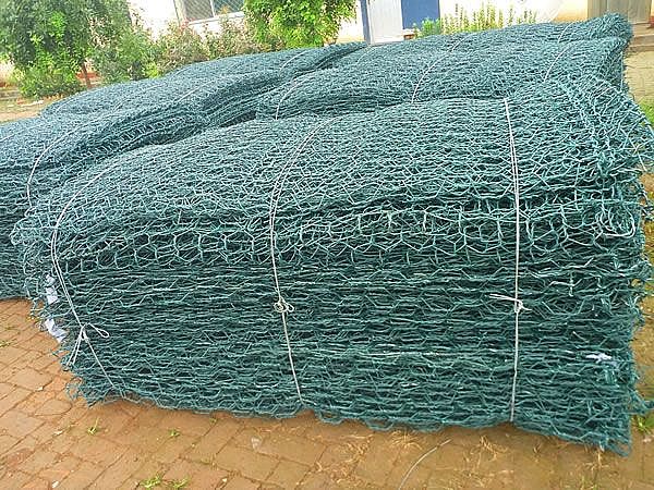 Hexagonal Mesh Fence for Farm Fencing